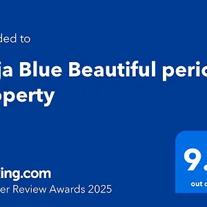  Holiday home Deja Blue Beautiful Period